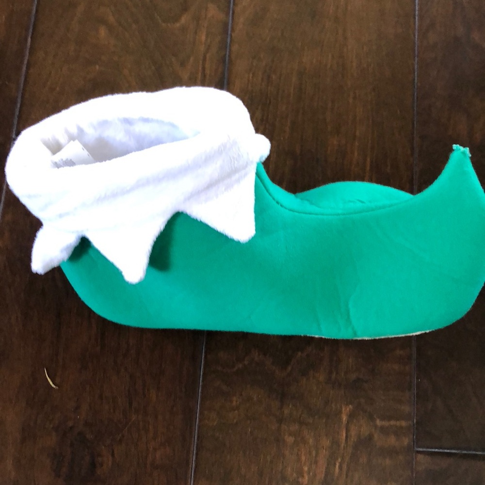 Another pair of elf slippers